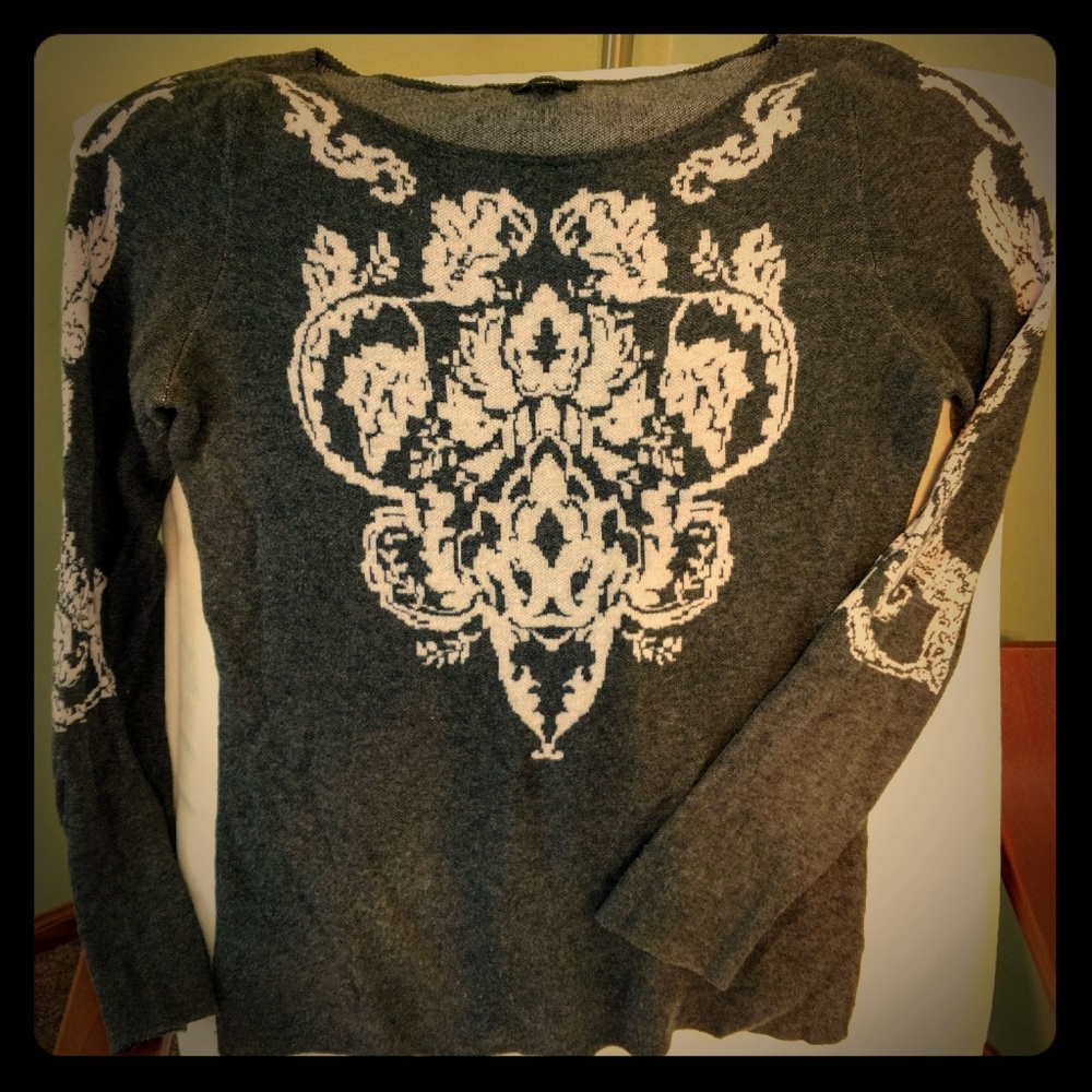 Women's knit top